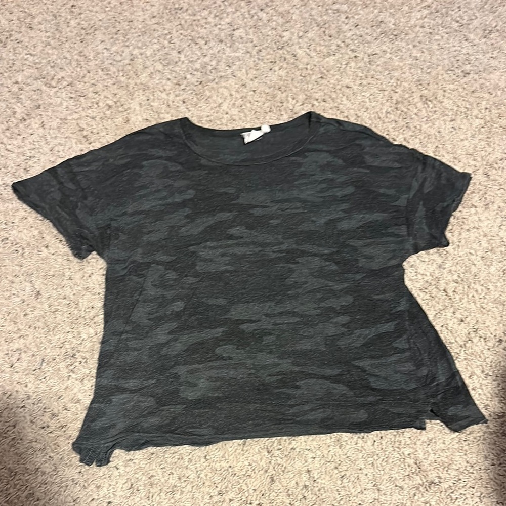 Women’s Camo Print White Crow T-shirt